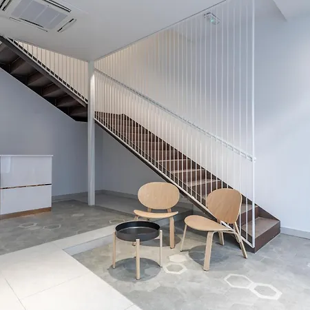 With Antique Floor & Lots Of Sun Light Hotel apartamentowy *