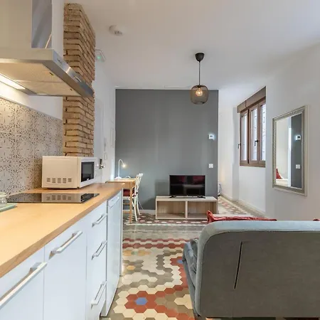 Hotel apartamentowy With Antique Floor & Lots Of Sun Light *